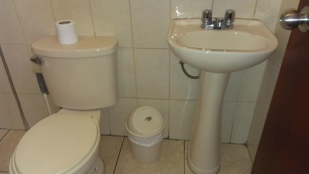 Hostal Gq Lima Ngoại thất bức ảnh