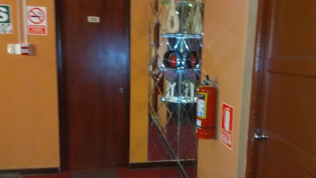 Hostal Gq Lima Ngoại thất bức ảnh